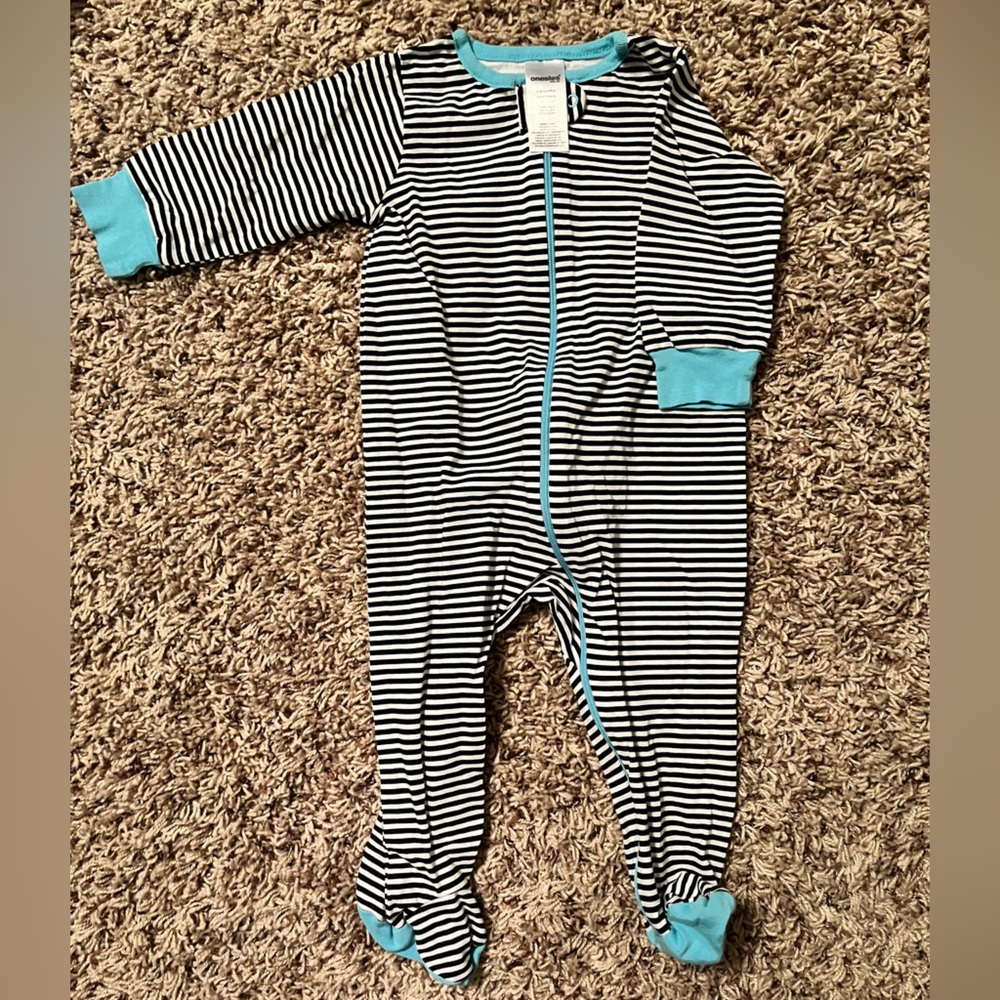 NWOT 6-9 M Baby Pajamas - Blue & White Stripes